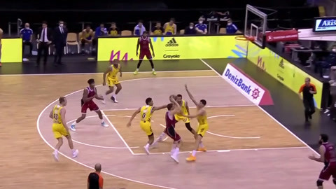 在一手牌里 在一手牌里